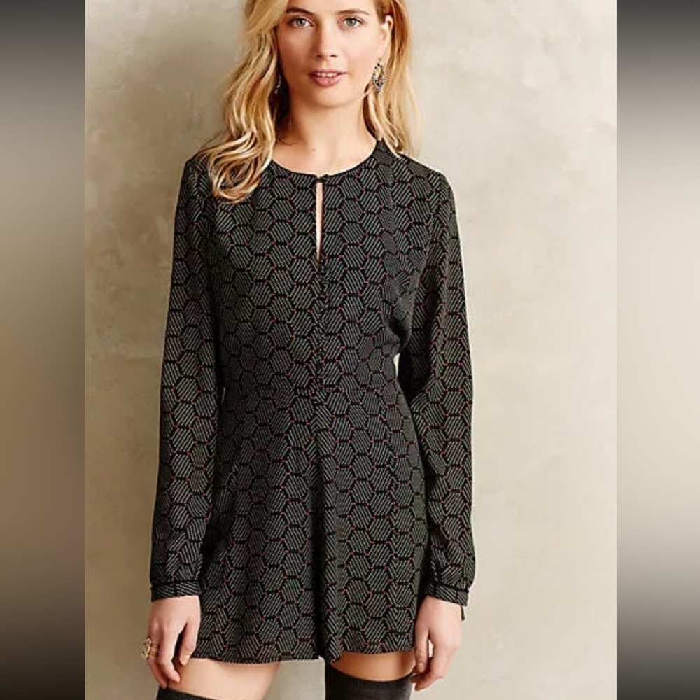 Harlyn Anthropologie New With Tags Honeycomb black printed romper. Size XS.